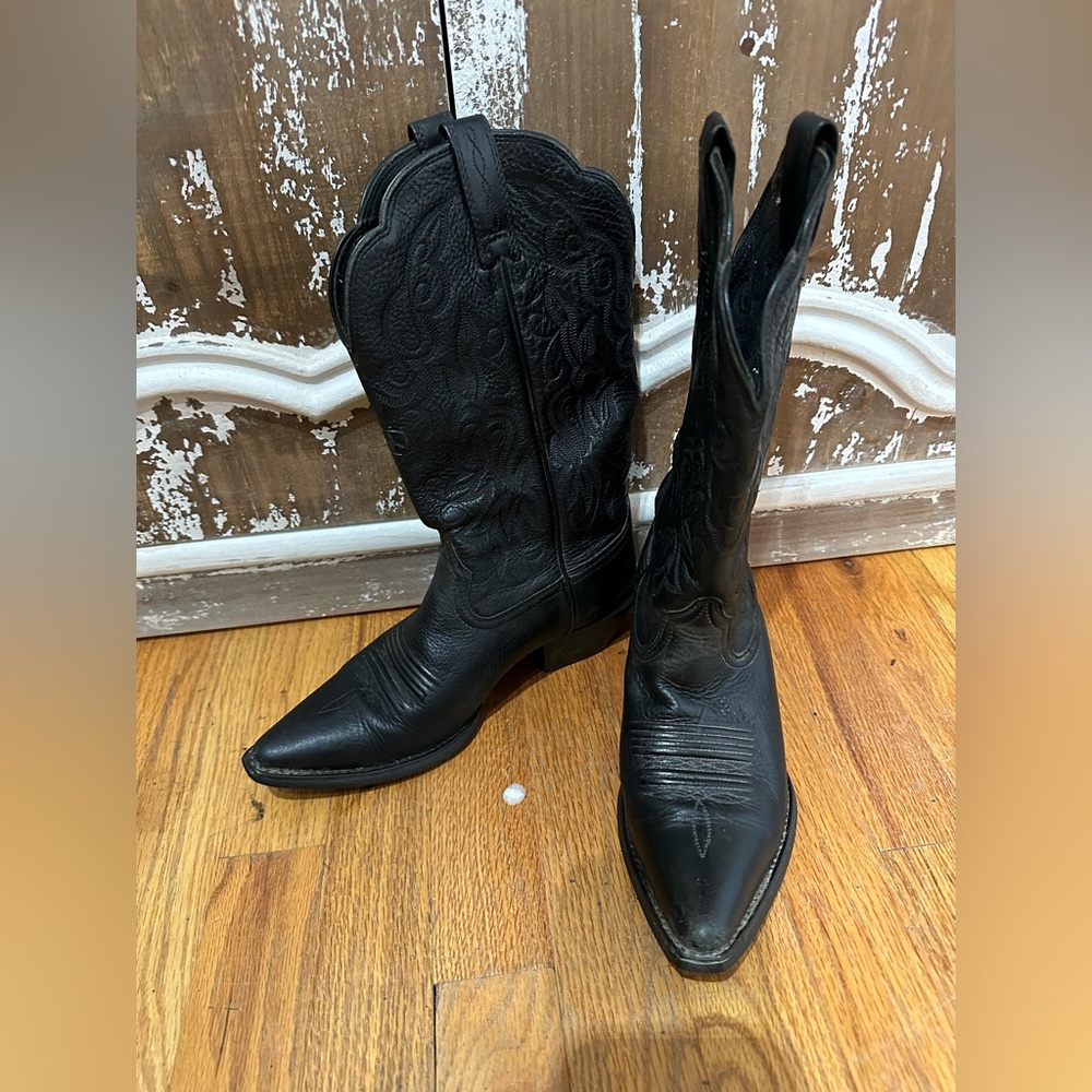 Ladies 5 1/2 Black Ariat Western Cowboy Boots